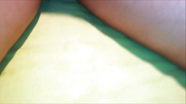 Erect alat becik minger menyang butthole saka Petite pirang